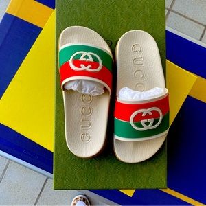 Gucci Rubber interlock slides